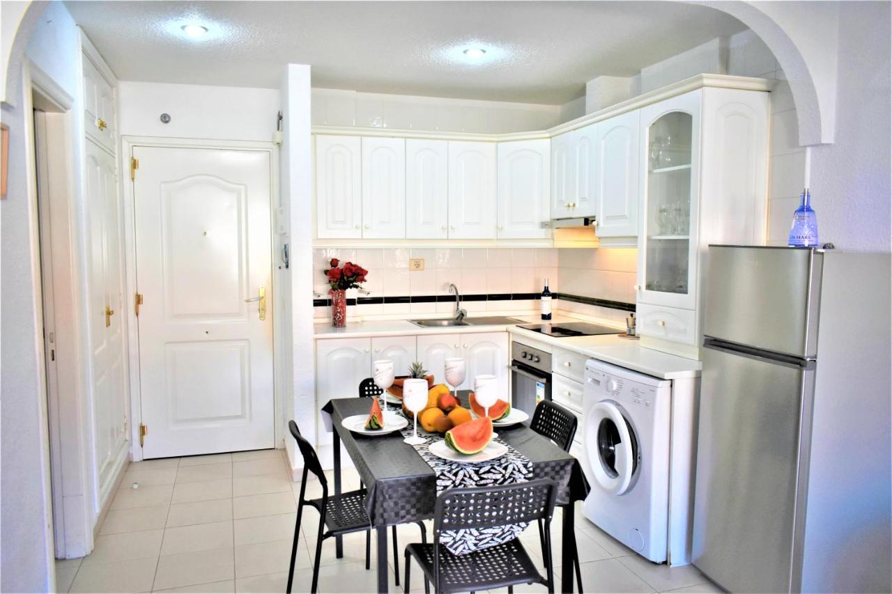 קוסטה דל סילנסיו Cozy Apartment Tenerife South Wifi & Pool מראה חיצוני תמונה